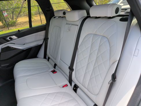 Used 2023 BMW X5 M50i w/ Executive Package AWD/4WD image 36