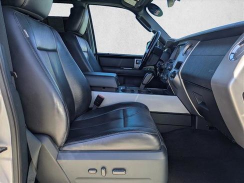 Used 2016 Ford Expedition XLT w/ Equipment Group 202A image 22