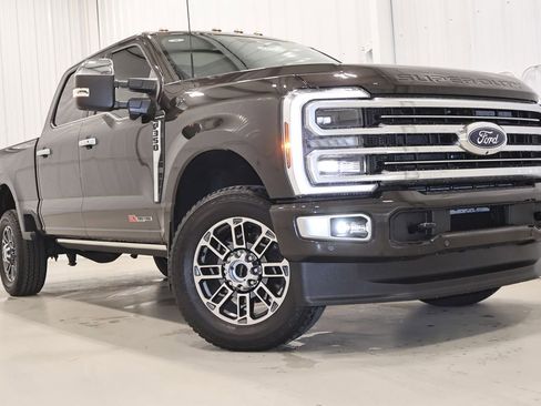 Certified 2025 Ford F350 Platinum w/ Platinum Plus Package image 49