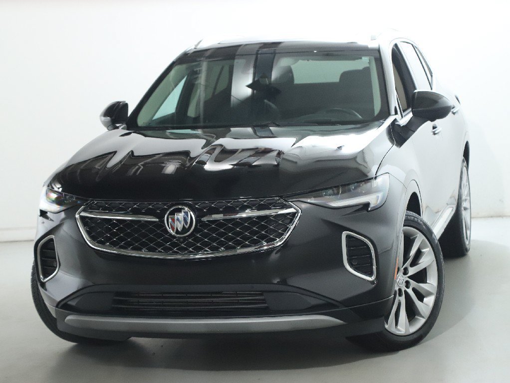 Used 2022 Buick Envision Avenir w/ Technology Package II AWD/4WD image 2