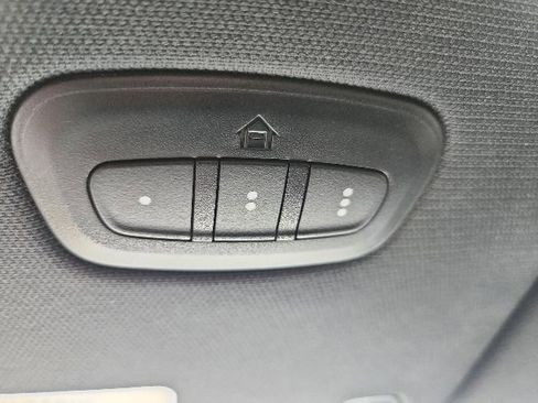 Used 2023 RAM 1500 Limited AWD/4WD image 16