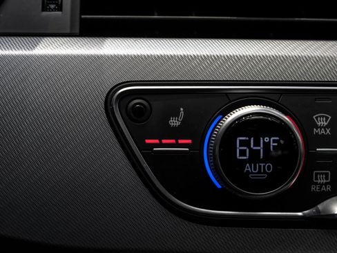 Used 2017 Audi A4 2.0T Premium image 24