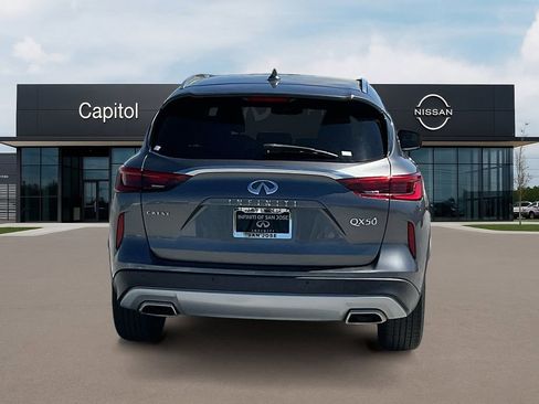 Used 2022 INFINITI QX50 Sensory image 6