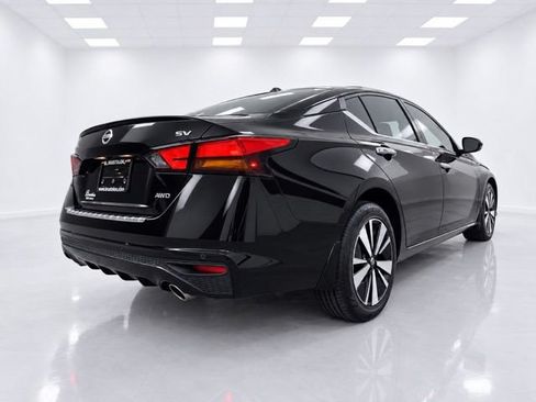 Used 2020 Nissan Altima 2.5 SV AWD/4WD image 6