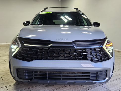 Used 2025 Hyundai Venue SEL FWD image 8
