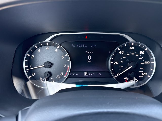 Used 2025 Nissan Frontier SV RWD image 15