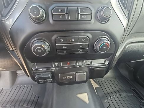 Used 2020 Chevrolet Silverado 2500 LT w/ Z71 Off-Road Package image 22