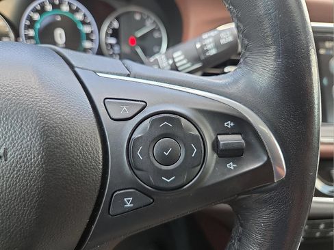 Used 2018 Buick Enclave Avenir w/ Avenir Technology Package FWD image 24