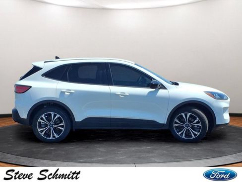 Used 2022 Ford Escape SE w/ SE Sport Appearance Package AWD/4WD image 25