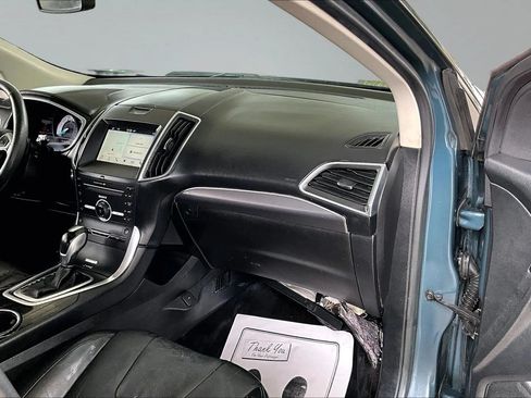 Used 2016 Ford Edge Titanium w/ Technology Package FWD image 23