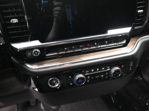 Used 2023 Chevrolet Silverado 1500 LT Trail Boss w/ Protection Package AWD/4WD image 14