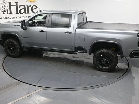New 2026 Chevrolet Silverado 2500 ZR2 w/ LPO, Dark Essentials Package AWD/4WD image 20