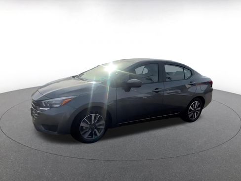 Used 2025 Nissan Versa SV image 8