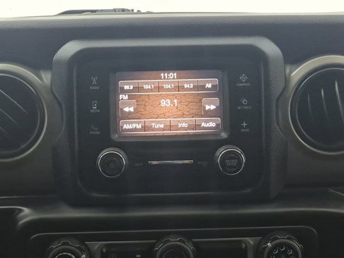 Used 2021 Jeep Wrangler Unlimited Sport AWD/4WD image 17