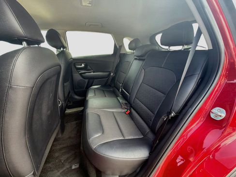 Used 2018 Kia Niro EX FWD image 28