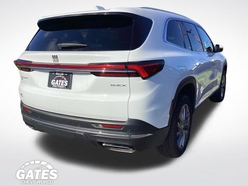 Used 2025 Buick Enclave Preferred AWD/4WD image 9