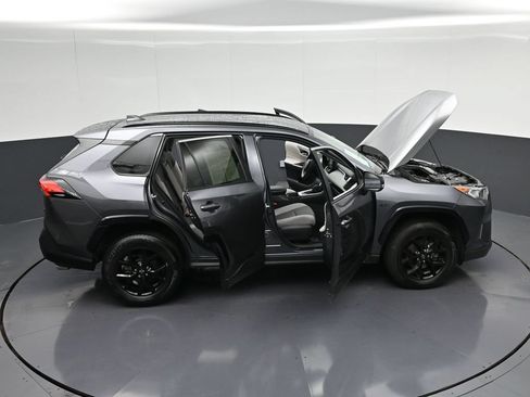 Used 2021 Toyota RAV4 XLE FWD image 40