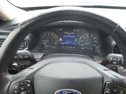 Used 2020 Ford Explorer Limited w/ Class III Trailer Tow Package AWD/4WD image 31