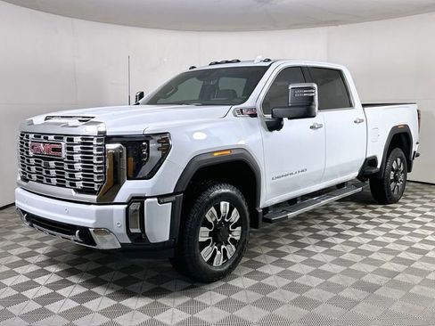 New 2026 GMC Sierra 3500 Denali w/ Denali Reserve Package AWD/4WD image 1