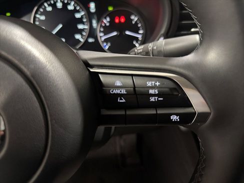 Used 2025 MAZDA MAZDA3 s image 14