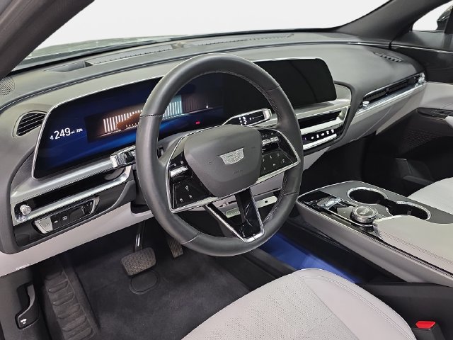 Certified 2024 Cadillac Lyriq Luxury AWD/4WD image 13