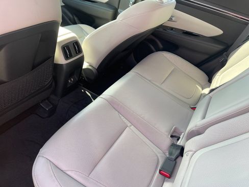 Used 2023 Hyundai Tucson Limited AWD/4WD image 13