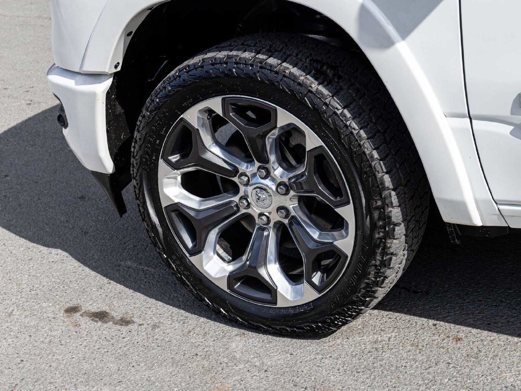 Used 2024 RAM 1500 Limited AWD/4WD image 7