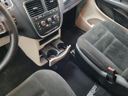 Used 2017 Dodge Grand Caravan SE w/ Power Window Group FWD image 26
