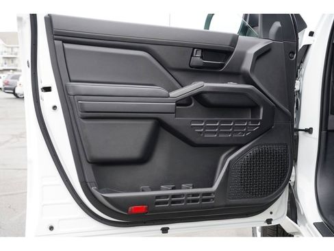 Used 2024 Toyota Tacoma SR image 14