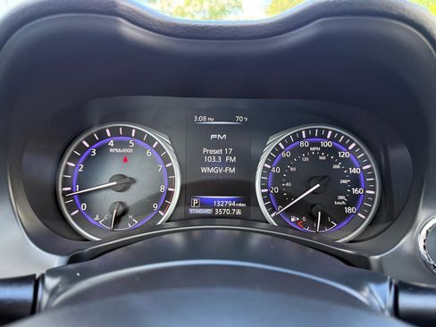 Used 2015 INFINITI Q50 Premium w/ All Weather Package AWD/4WD image 22