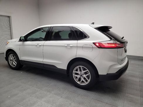 Used 2024 Ford Edge SEL image 3