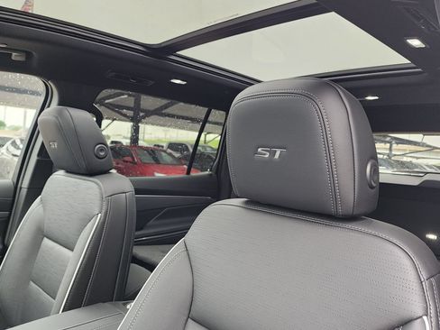 New 2026 Buick Enclave Sport Touring w/ Super Cruise Package FWD image 17
