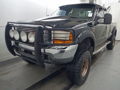 Used 2001 Ford F250 Lariat AWD/4WD image 2