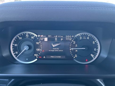 Used 2023 Land Rover Defender 130 X-Dynamic SE image 13