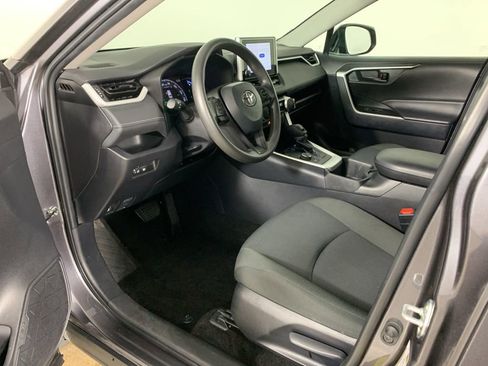 Used 2024 Toyota RAV4 LE image 29