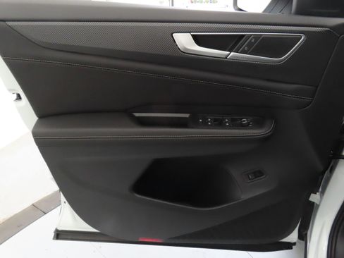 New 2026 Volkswagen Atlas Cross Sport SEL image 11