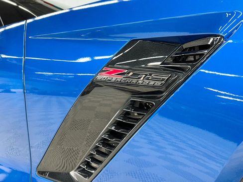 Used 2015 Chevrolet Corvette Z06 w/ 3LZ Preferred Equipment Group RWD image 13