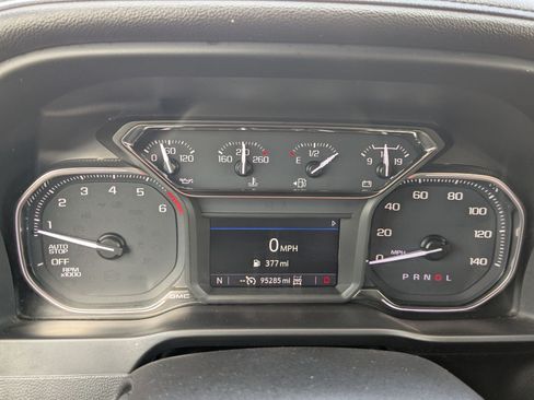 Used 2021 GMC Sierra 1500 SLE w/ X31 Off-Road Package AWD/4WD image 17
