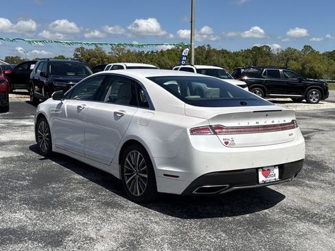 Used 2019 Lincoln MKZ Reserve FWD image 9