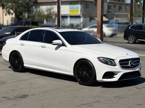 Used 2017 Mercedes-Benz E 300 E 300 4MATIC Sedan 4D w/ Premium 1 Package image 19