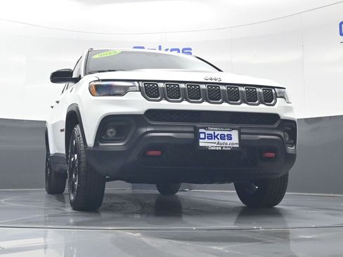 Used 2023 Jeep Compass Trailhawk AWD/4WD image 38
