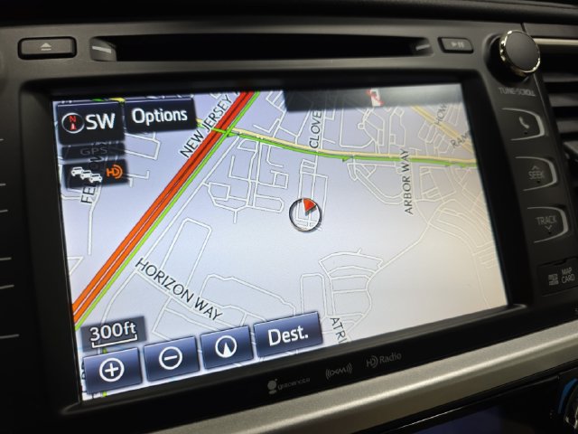 Used 2018 Toyota Highlander XLE AWD/4WD image 22