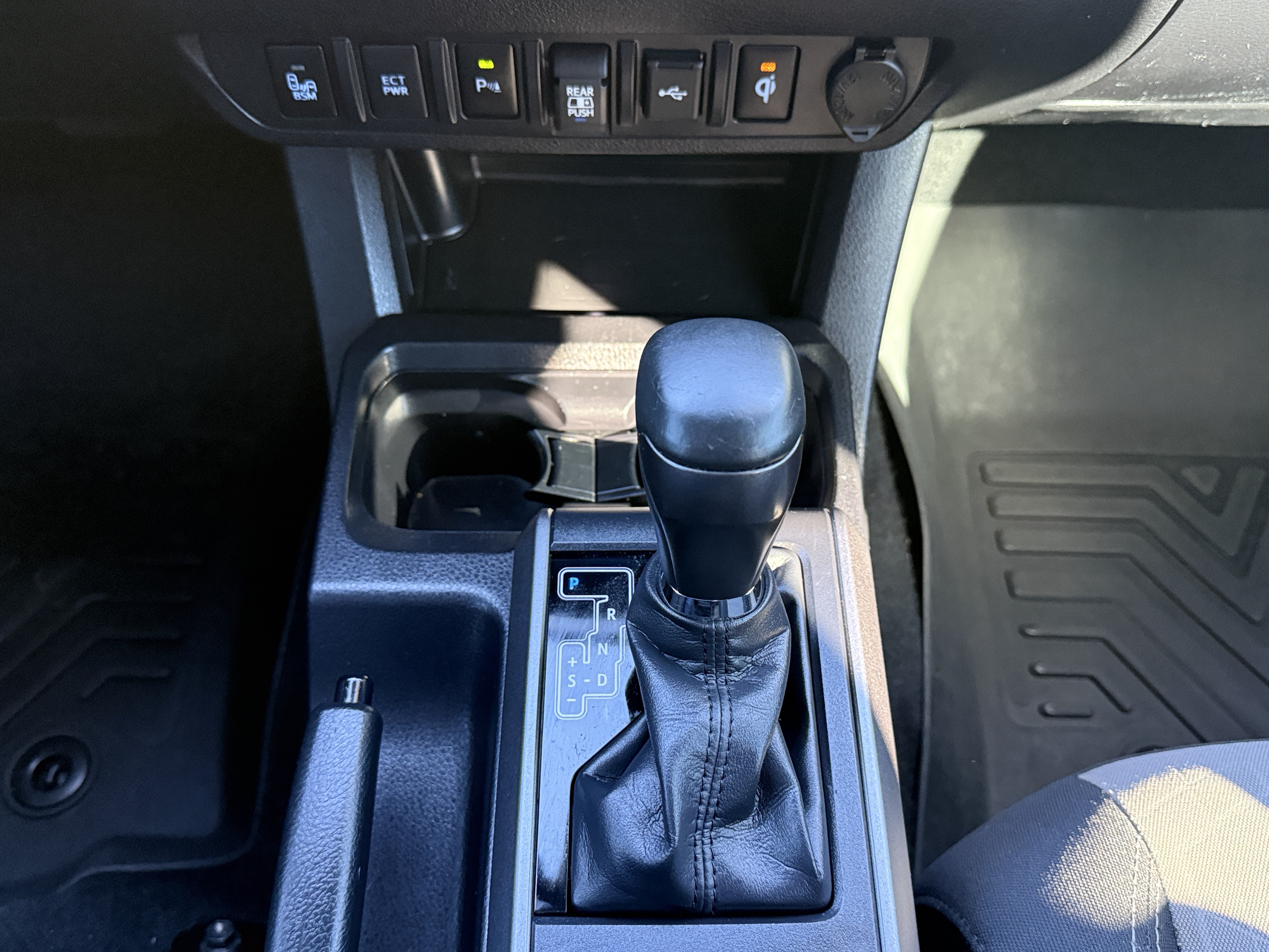 Used 2022 Toyota Tacoma TRD Sport w/ Technology Package AWD/4WD image 29