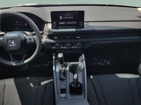Used 2025 Honda Accord SE image 13