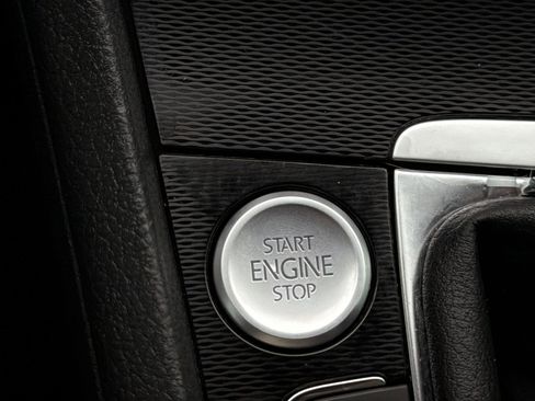 Used 2017 Volkswagen GTI Sport image 30