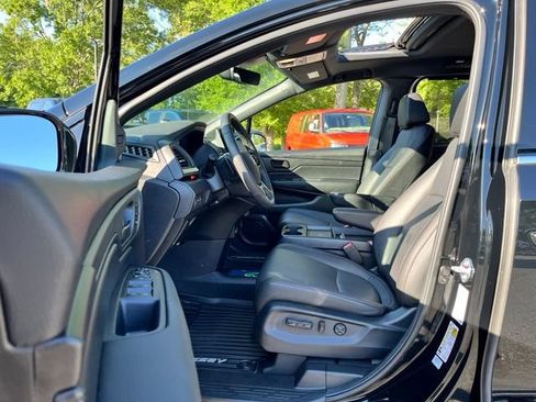 Used 2025 Honda Odyssey Sport-L image 15