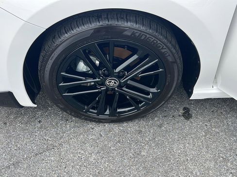 Used 2025 Toyota Camry SE w/ Convenience Package image 35