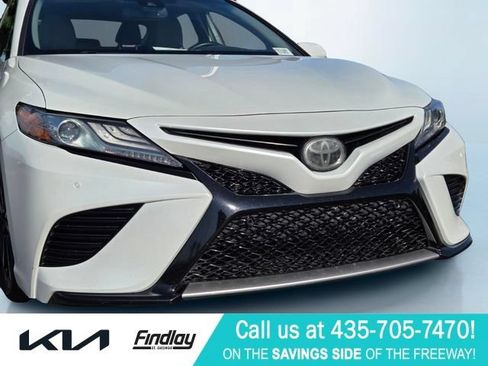 Used 2018 Toyota Camry XSE FWD image 8