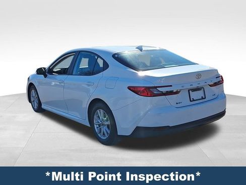 Used 2025 Toyota Camry LE image 5