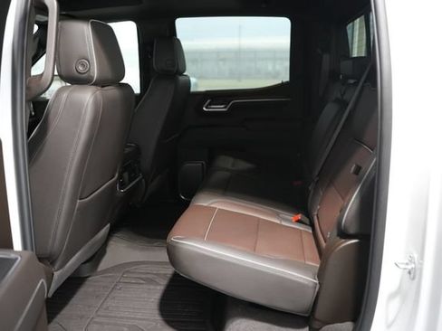 Used 2025 GMC Sierra 1500 Denali w/ Denali Reserve Package AWD/4WD image 17